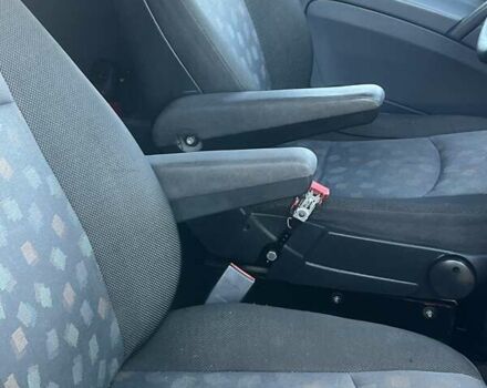 Сірий Мерседес Віто, об'ємом двигуна 2.15 л та пробігом 375 тис. км за 10950 $, фото 34 на Automoto.ua