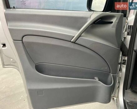 Серый Мерседес Вито, объемом двигателя 2.2 л и пробегом 428 тыс. км за 10990 $, фото 14 на Automoto.ua