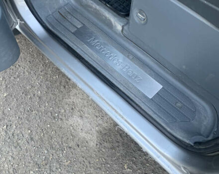 Серый Мерседес Вито, объемом двигателя 2.15 л и пробегом 566 тыс. км за 9500 $, фото 4 на Automoto.ua