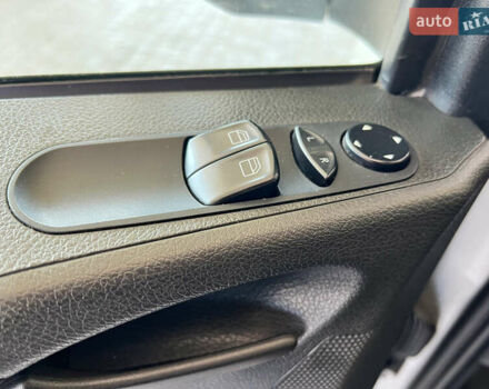 Серый Мерседес Вито, объемом двигателя 2.14 л и пробегом 222 тыс. км за 17799 $, фото 15 на Automoto.ua