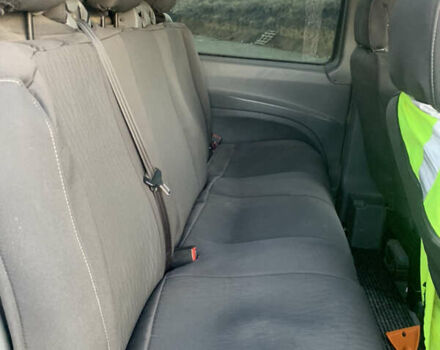 Серый Мерседес Вито, объемом двигателя 2.15 л и пробегом 566 тыс. км за 9500 $, фото 9 на Automoto.ua