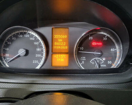 Серый Мерседес Вито, объемом двигателя 2.14 л и пробегом 355 тыс. км за 10800 $, фото 5 на Automoto.ua