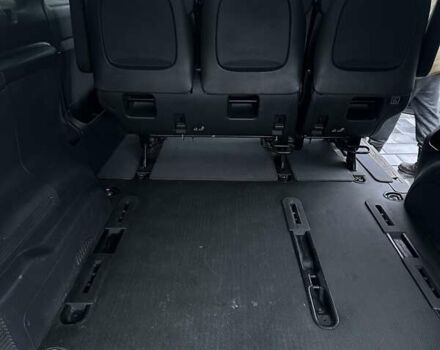 Серый Мерседес Вито, объемом двигателя 2.14 л и пробегом 335 тыс. км за 13300 $, фото 14 на Automoto.ua