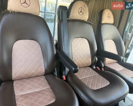 Серый Мерседес Вито, объемом двигателя 2.1 л и пробегом 380 тыс. км за 15500 $, фото 11 на Automoto.ua