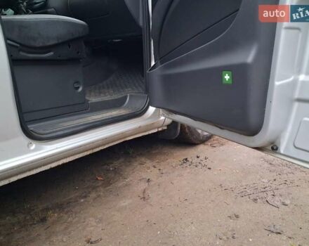 Серый Мерседес Вито, объемом двигателя 2.1 л и пробегом 250 тыс. км за 8900 $, фото 7 на Automoto.ua