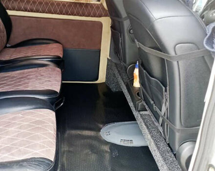 Серый Мерседес Вито, объемом двигателя 2.2 л и пробегом 287 тыс. км за 13500 $, фото 12 на Automoto.ua