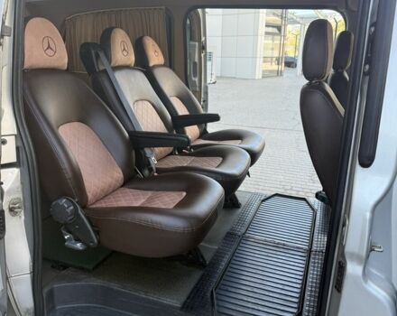 Серый Мерседес Вито, объемом двигателя 2.2 л и пробегом 380 тыс. км за 15000 $, фото 7 на Automoto.ua