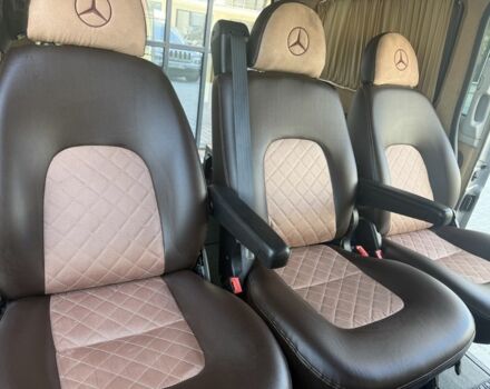 Серый Мерседес Вито, объемом двигателя 2.1 л и пробегом 380 тыс. км за 15000 $, фото 12 на Automoto.ua