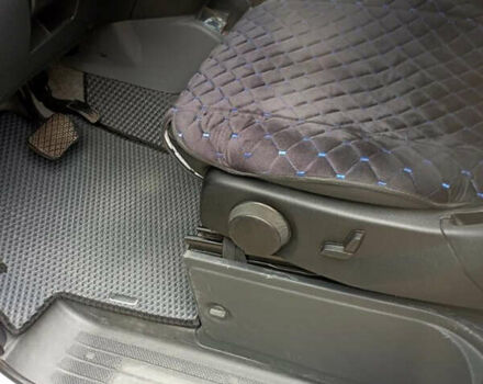 Серый Мерседес Вито, объемом двигателя 2.2 л и пробегом 287 тыс. км за 13500 $, фото 25 на Automoto.ua