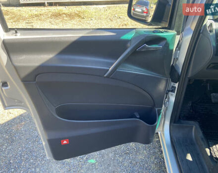 Серый Мерседес Вито, объемом двигателя 2.14 л и пробегом 355 тыс. км за 10800 $, фото 14 на Automoto.ua