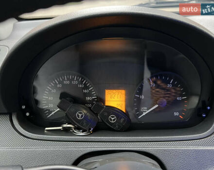 Серый Мерседес Вито, объемом двигателя 2.14 л и пробегом 305 тыс. км за 12999 $, фото 18 на Automoto.ua