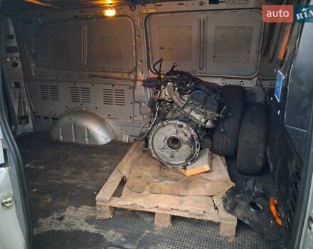 Серый Мерседес Вито, объемом двигателя 2.1 л и пробегом 250 тыс. км за 8900 $, фото 12 на Automoto.ua