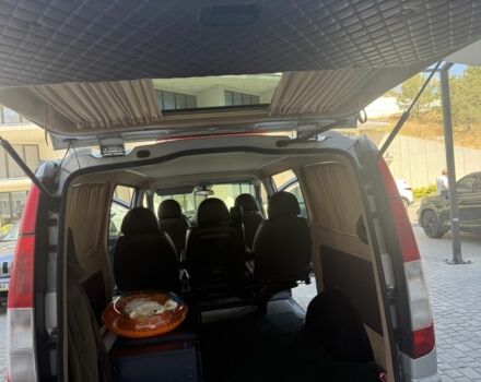 Серый Мерседес Вито, объемом двигателя 2.2 л и пробегом 380 тыс. км за 15000 $, фото 14 на Automoto.ua