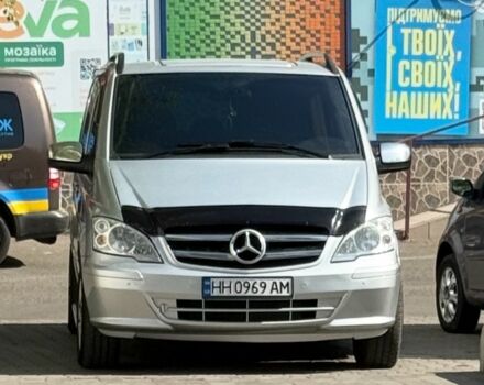 Серый Мерседес Вито, объемом двигателя 2.2 л и пробегом 380 тыс. км за 15000 $, фото 3 на Automoto.ua