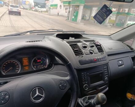 Серый Мерседес Вито, объемом двигателя 2.1 л и пробегом 371 тыс. км за 14000 $, фото 5 на Automoto.ua