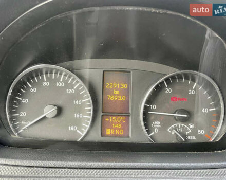 Серый Мерседес Вито, объемом двигателя 2.1 л и пробегом 229 тыс. км за 15158 $, фото 12 на Automoto.ua
