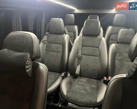 Серый Мерседес Вито, объемом двигателя 2.1 л и пробегом 340 тыс. км за 14300 $, фото 2 на Automoto.ua