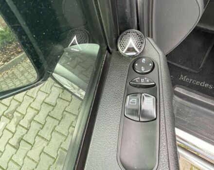 Серый Мерседес Вито, объемом двигателя 2.1 л и пробегом 260 тыс. км за 11500 $, фото 5 на Automoto.ua