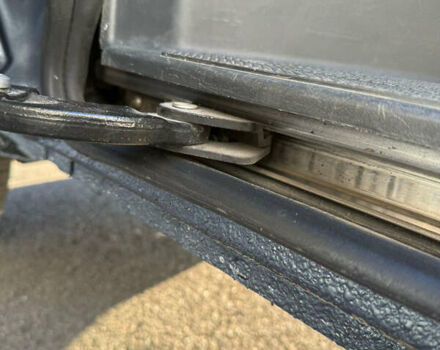 Сірий Мерседес Віто, об'ємом двигуна 2.14 л та пробігом 263 тис. км за 16000 $, фото 12 на Automoto.ua