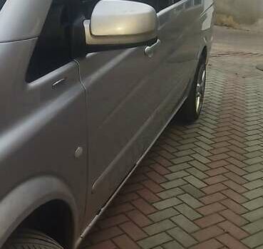 Сірий Мерседес Віто, об'ємом двигуна 2.14 л та пробігом 300 тис. км за 15555 $, фото 4 на Automoto.ua