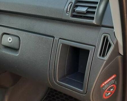 Серый Мерседес Вито, объемом двигателя 2.14 л и пробегом 214 тыс. км за 19000 $, фото 22 на Automoto.ua