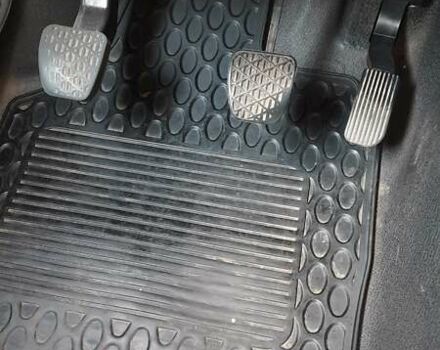 Серый Мерседес Вито, объемом двигателя 2.14 л и пробегом 214 тыс. км за 19000 $, фото 24 на Automoto.ua