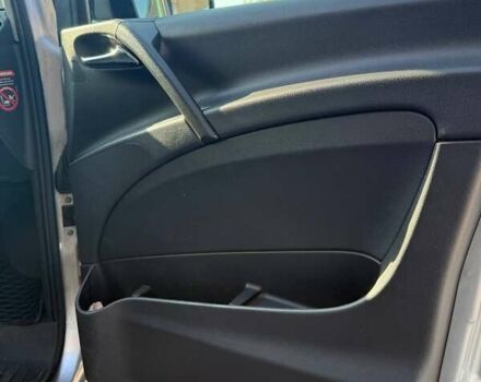 Серый Мерседес Вито, объемом двигателя 2.14 л и пробегом 214 тыс. км за 19000 $, фото 26 на Automoto.ua