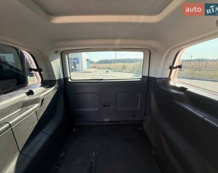 Серый Мерседес Вито, объемом двигателя 2.14 л и пробегом 214 тыс. км за 19000 $, фото 51 на Automoto.ua