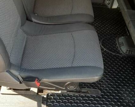 Серый Мерседес Вито, объемом двигателя 2.14 л и пробегом 214 тыс. км за 19000 $, фото 19 на Automoto.ua