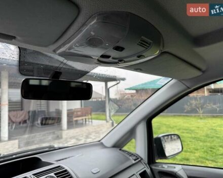 Серый Мерседес Вито, объемом двигателя 2.1 л и пробегом 297 тыс. км за 14900 $, фото 26 на Automoto.ua