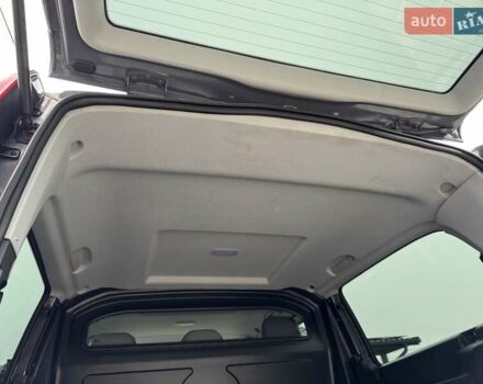 Серый Мерседес Вито, объемом двигателя 2.1 л и пробегом 297 тыс. км за 14900 $, фото 44 на Automoto.ua