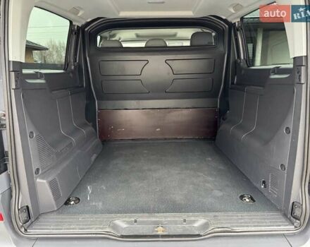 Серый Мерседес Вито, объемом двигателя 2.1 л и пробегом 297 тыс. км за 14900 $, фото 39 на Automoto.ua