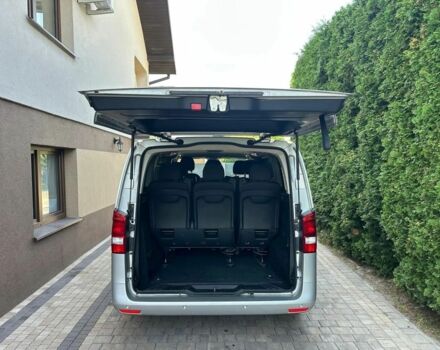 Серый Мерседес Вито, объемом двигателя 2.2 л и пробегом 255 тыс. км за 10800 $, фото 7 на Automoto.ua