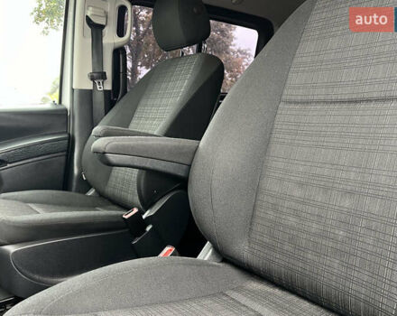 Серый Мерседес Вито, объемом двигателя 2.14 л и пробегом 180 тыс. км за 25500 $, фото 10 на Automoto.ua