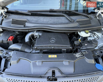 Серый Мерседес Вито, объемом двигателя 2.2 л и пробегом 192 тыс. км за 23950 $, фото 22 на Automoto.ua