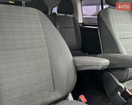 Серый Мерседес Вито, объемом двигателя 2.14 л и пробегом 180 тыс. км за 25500 $, фото 25 на Automoto.ua