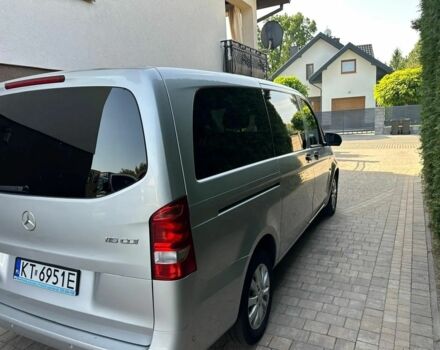 Серый Мерседес Вито, объемом двигателя 2.2 л и пробегом 255 тыс. км за 10800 $, фото 4 на Automoto.ua