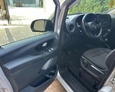 Серый Мерседес Вито, объемом двигателя 2.2 л и пробегом 255 тыс. км за 10800 $, фото 14 на Automoto.ua