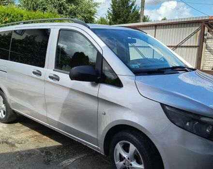 Серый Мерседес Вито, объемом двигателя 2.2 л и пробегом 110 тыс. км за 10500 $, фото 3 на Automoto.ua