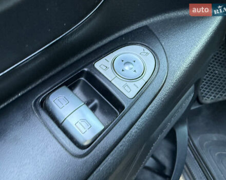 Серый Мерседес Вито, объемом двигателя 2.2 л и пробегом 192 тыс. км за 23950 $, фото 19 на Automoto.ua