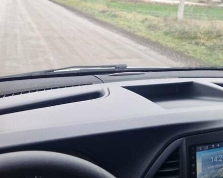 Серый Мерседес Вито, объемом двигателя 2.2 л и пробегом 355 тыс. км за 21500 $, фото 26 на Automoto.ua