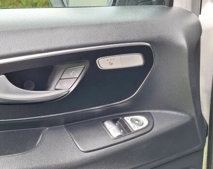 Серый Мерседес Вито, объемом двигателя 2.2 л и пробегом 140 тыс. км за 12200 $, фото 8 на Automoto.ua