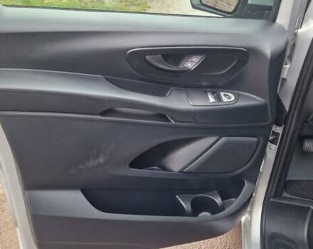 Серый Мерседес Вито, объемом двигателя 2.2 л и пробегом 355 тыс. км за 21500 $, фото 10 на Automoto.ua