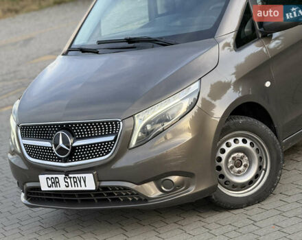 Сірий Мерседес Віто, об'ємом двигуна 2.2 л та пробігом 398 тис. км за 24999 $, фото 7 на Automoto.ua