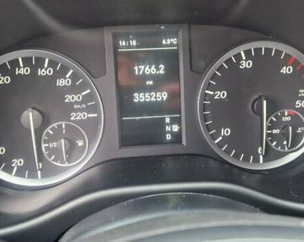 Серый Мерседес Вито, объемом двигателя 2.2 л и пробегом 355 тыс. км за 21500 $, фото 13 на Automoto.ua