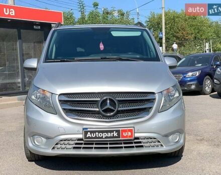 Серый Мерседес Вито, объемом двигателя 2.2 л и пробегом 197 тыс. км за 19130 $, фото 1 на Automoto.ua