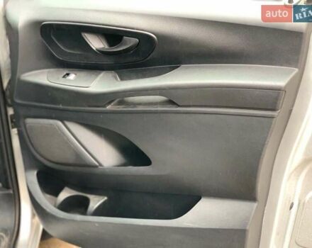 Серый Мерседес Вито, объемом двигателя 2.2 л и пробегом 197 тыс. км за 19130 $, фото 12 на Automoto.ua