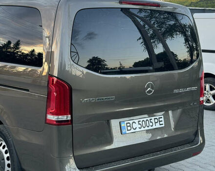 Серый Мерседес Вито, объемом двигателя 2.14 л и пробегом 374 тыс. км за 27000 $, фото 8 на Automoto.ua