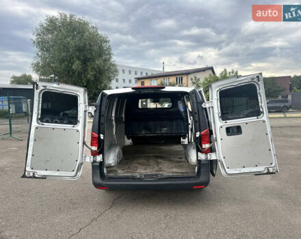 Серый Мерседес Вито, объемом двигателя 2.14 л и пробегом 237 тыс. км за 15000 $, фото 16 на Automoto.ua