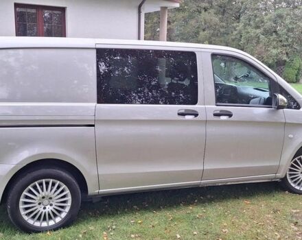 Серый Мерседес Вито, объемом двигателя 2.2 л и пробегом 140 тыс. км за 12200 $, фото 5 на Automoto.ua